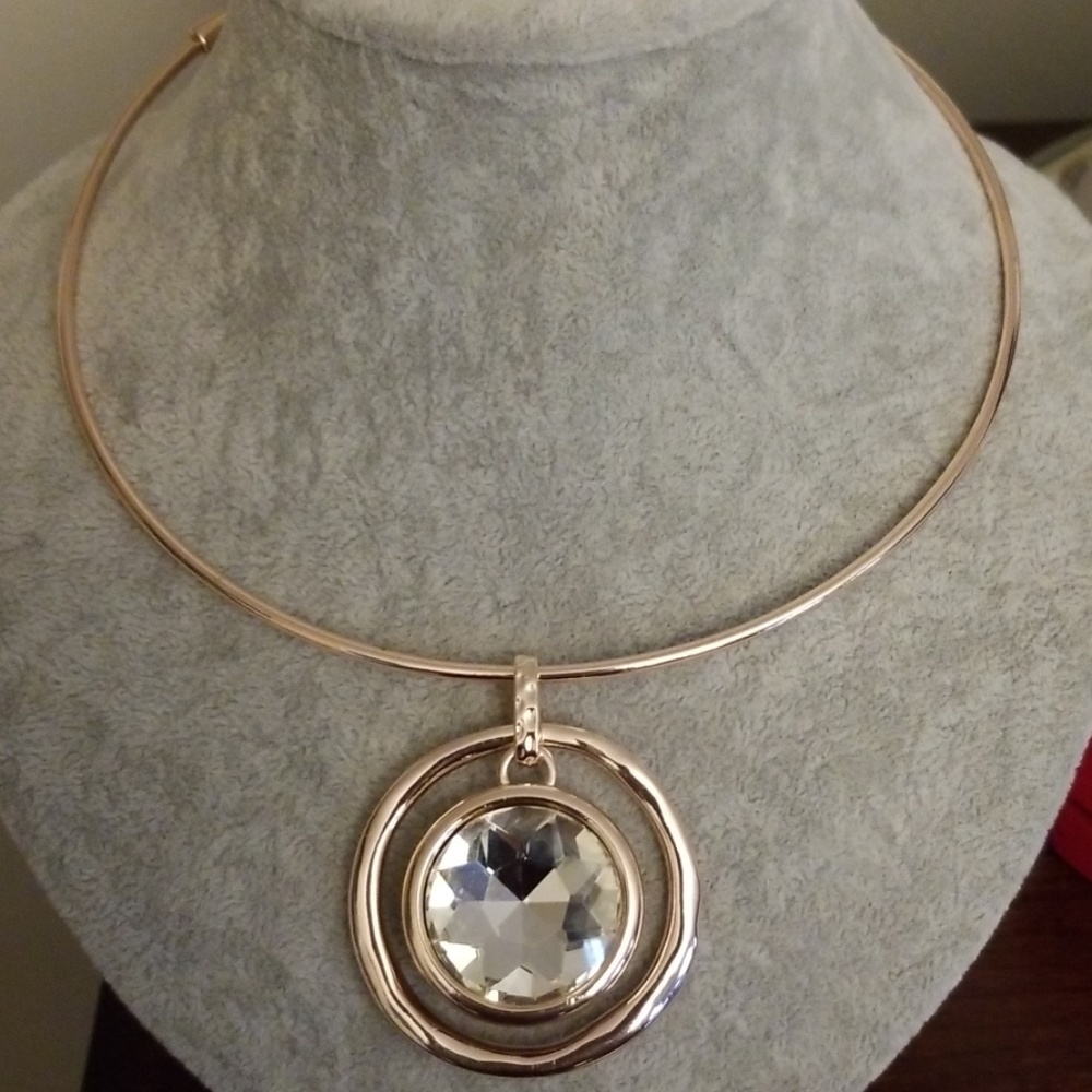💚Beautiful rose gold choker